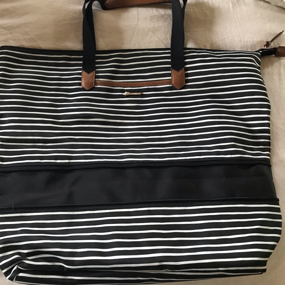 Stella and dot traveling bag
